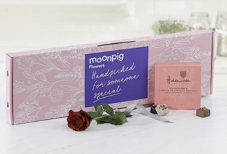 Moonpig Letterbox Rose